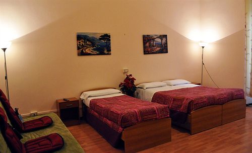Angela Roma Guest House Ngoại thất bức ảnh
